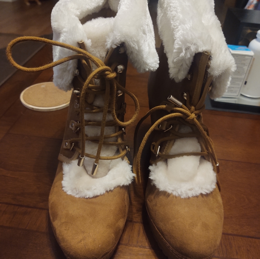 Unionbay fur avalanche lace up boots